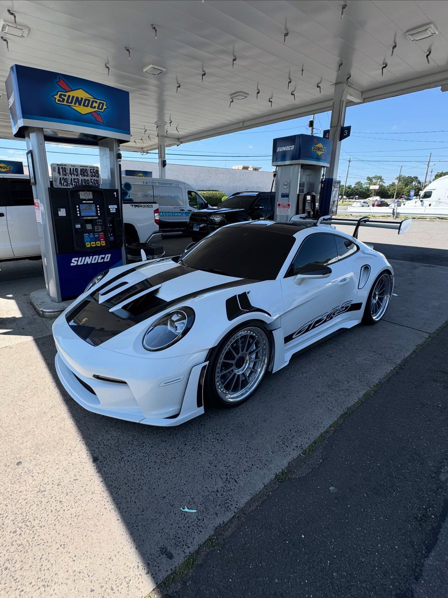 TurboVerse0's tweet photo. Porsche 992 GT3 RS ❄️ https://t.co/jnI9ILF8RZ