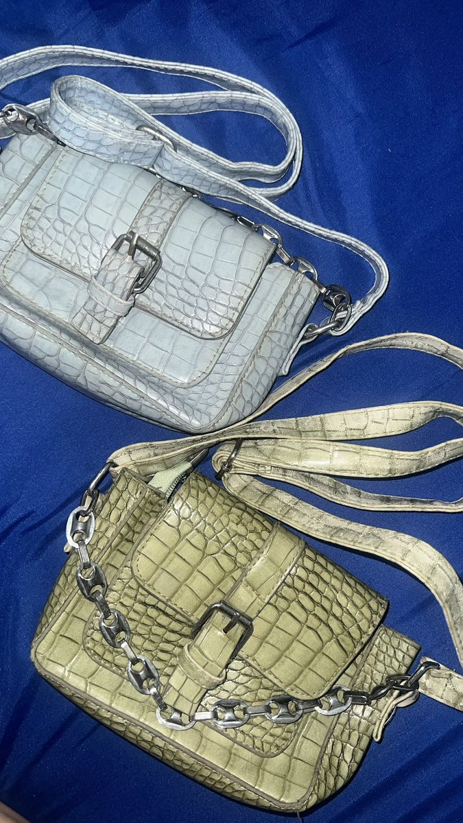 junyoongji's tweet photo. Tas mini bisa jd shoulderbag dan slingbang
ambil 1 30k
take all 50k https://t.co/NdyN9hT7Nv