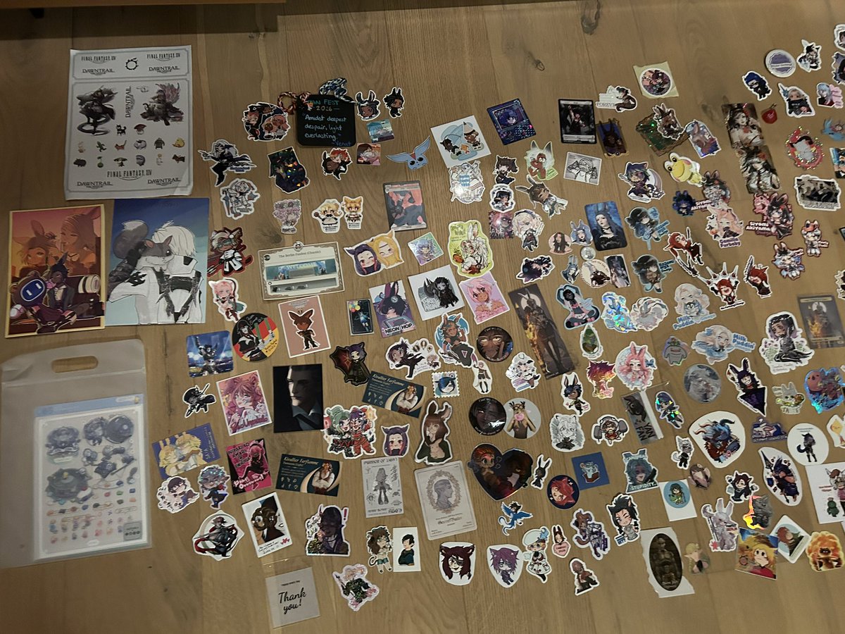 rikkeobviously's tweet photo. I’m finally home and could lay down all the stickers and other stuff that was given to me. I barely had a voice, but it was lovely to squeak with so many lovely people✨
#FanfestWOLExchange https://t.co/24eH5wmBBo