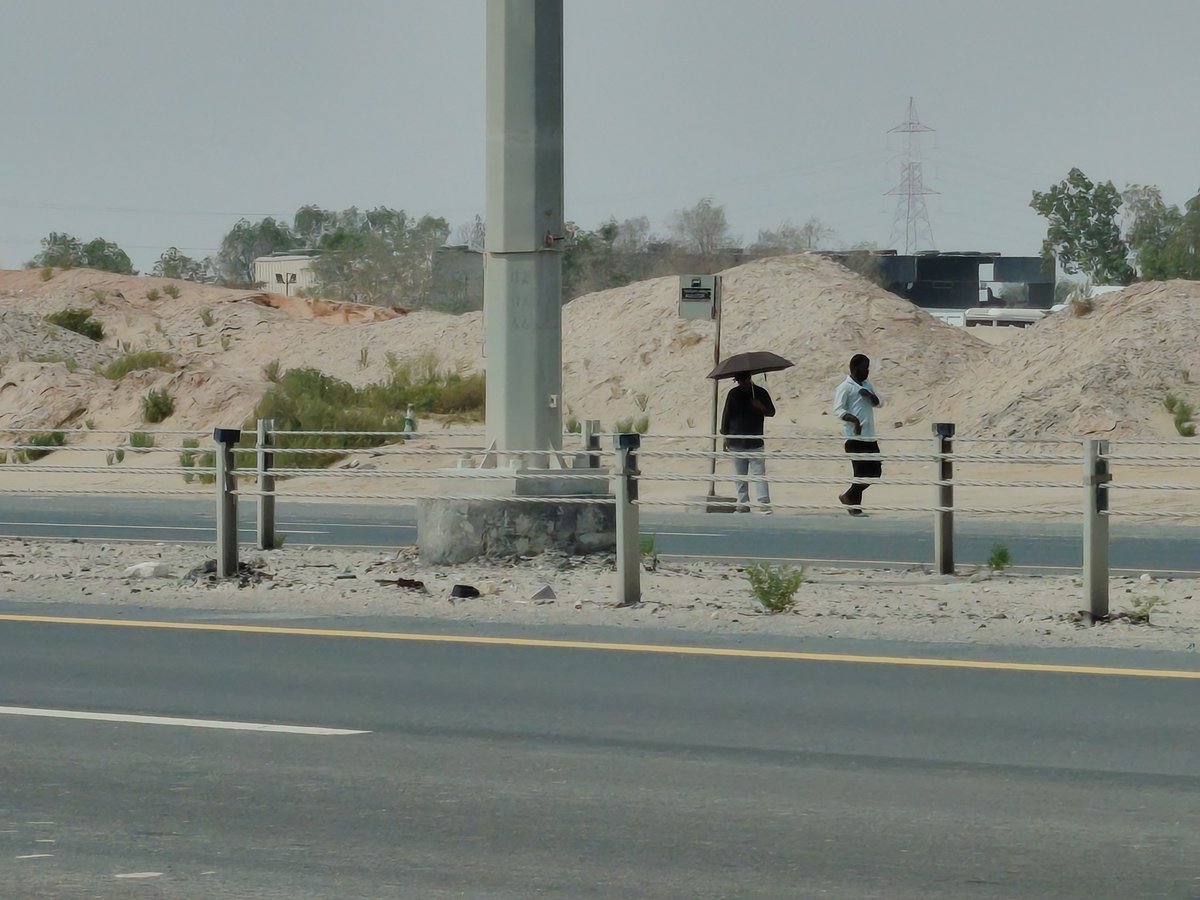 LastCal95081545's tweet photo. Assalamu Alaikum,
Dear @rta_dubai ,
There is no proper bus stop shelter in the Targets Discovery Camp area. Labor employees are suffering from extreme heat while waiting for buses. We kindly request that a suitable bus shelter be installed to ensure their safety and comfort https://t.co/AVLyL0HSon