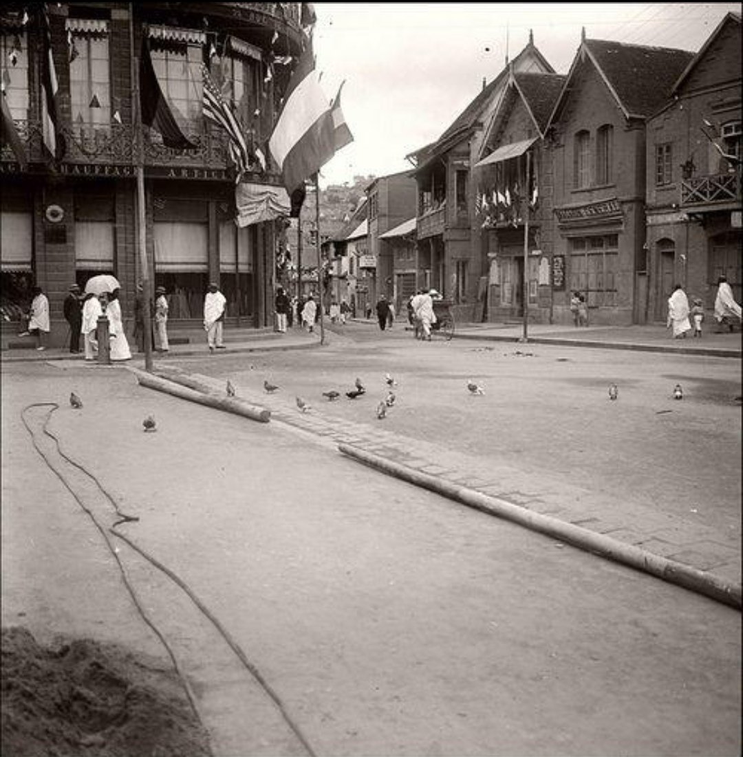 Madagascar24now's tweet photo. In the late 19th century, Antananarivo became the center of one of Africa's most influential island kingdoms before the colonial era reshaped the country's future
One photo... one city...countless stories.
🇲🇬 #OnThisDay #MadagascarHistory https://t.co/a2LrAcLyCd