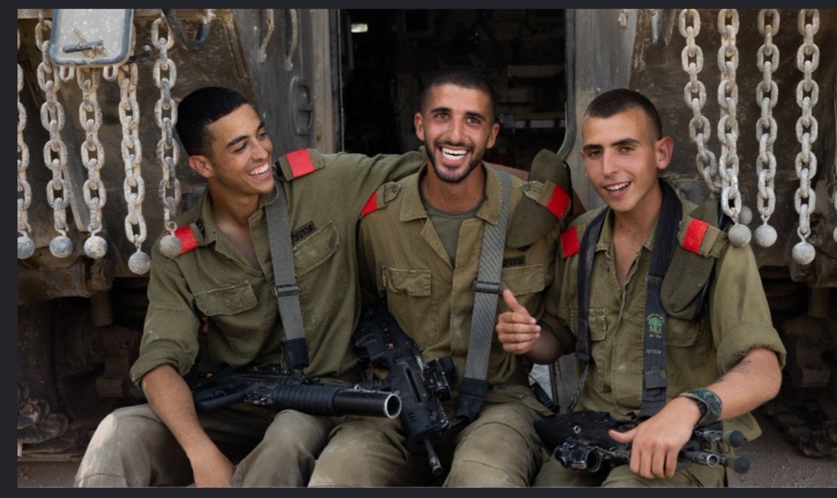 dexswow's tweet photo. @WhiteSlave038 @WHITE_TakingLs Why is the idf solider White? https://t.co/LccfKAFw4Y