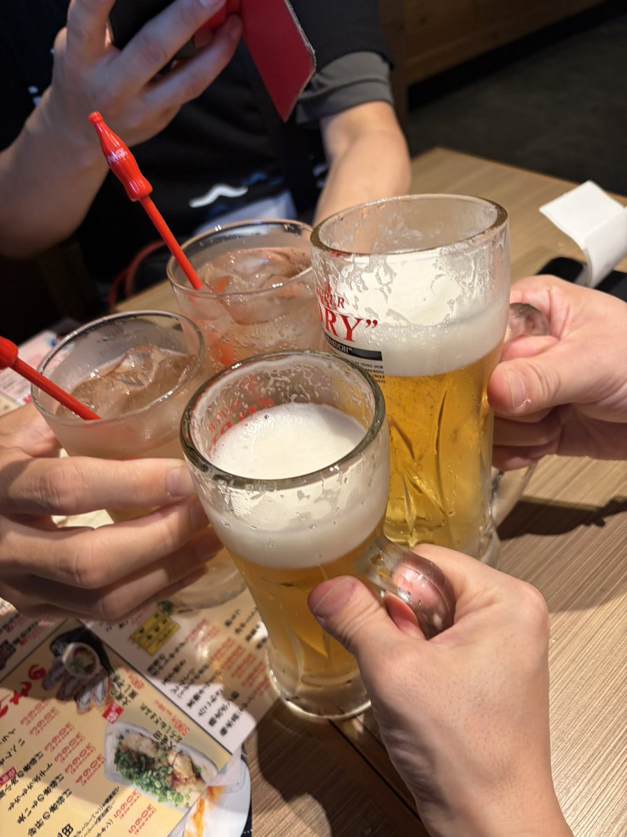 kousuke217's tweet photo. 4人でゆうちゃんを観にきた！
間接的にグレアセ5人揃った
いつぶりかしらw
みんな元気です！👍
観た側4人で打ち上げw https://t.co/FNJA9DmTu7