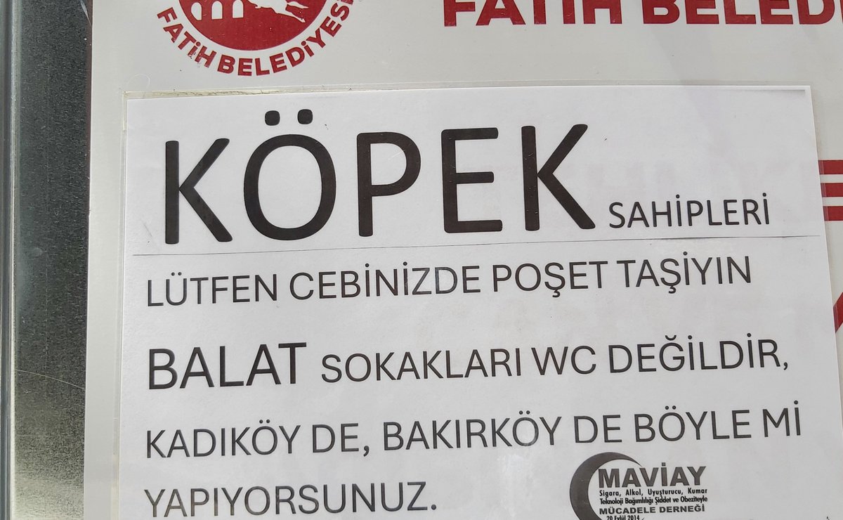 ozdem_3_4's tweet photo. @srkninci @murat_kurum Sokaklardaki kirliliğin önemli bir sebebi sigara izmaritlerinin yere atilmasidir. Bir diğeri de bilinçsizce sokağa birakilan yemek artiklari, yemler ve bu: https://t.co/rTn4kgxH9k