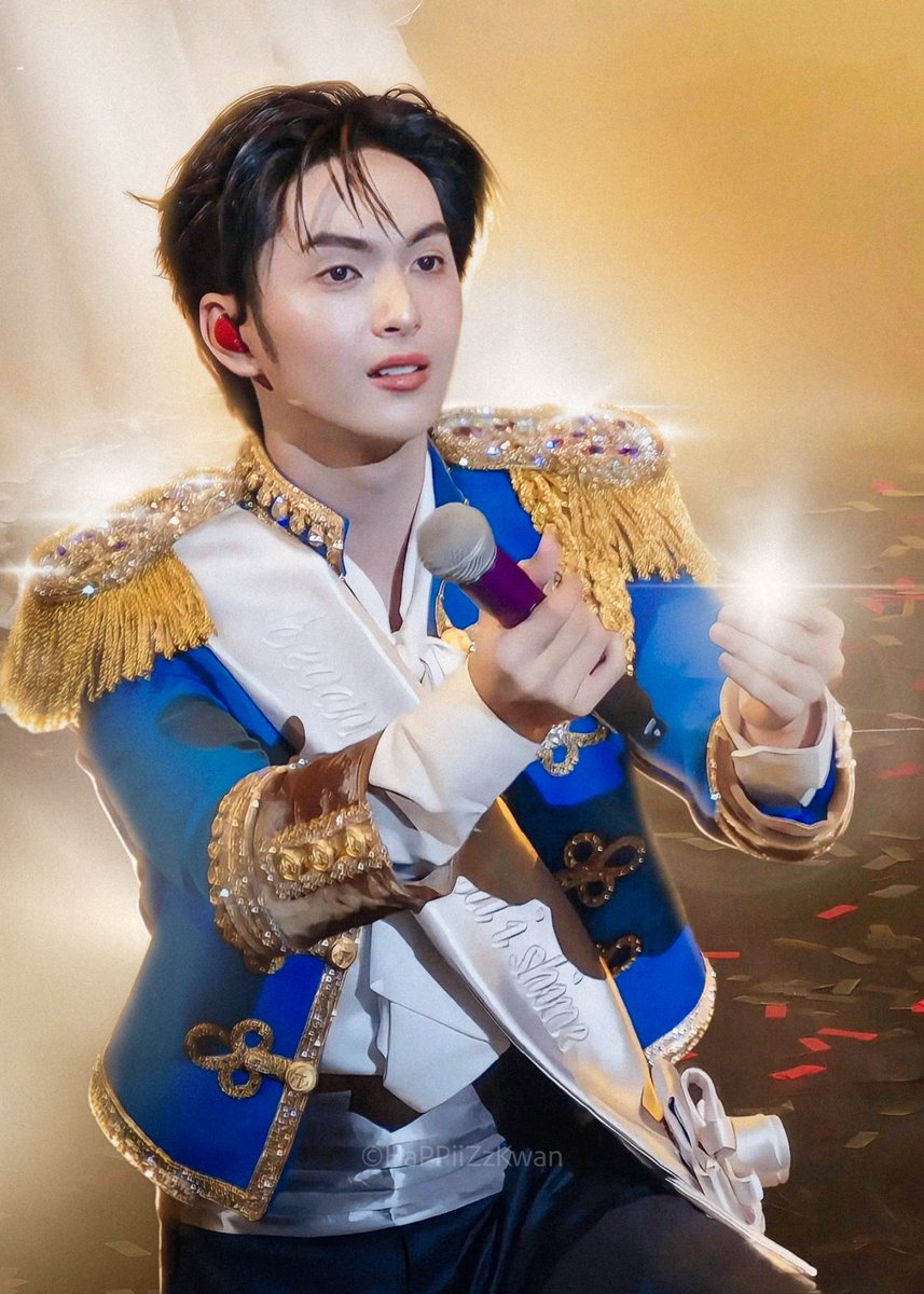 HappiiZzKwan's tweet photo. เจ้าชายหล่อขนาดนี้เจ้าหญิงไม่รับรักได้ยังไง
#COPPERdechawat 
#BUS_LIGHTASONE https://t.co/SiKMOU9OC0