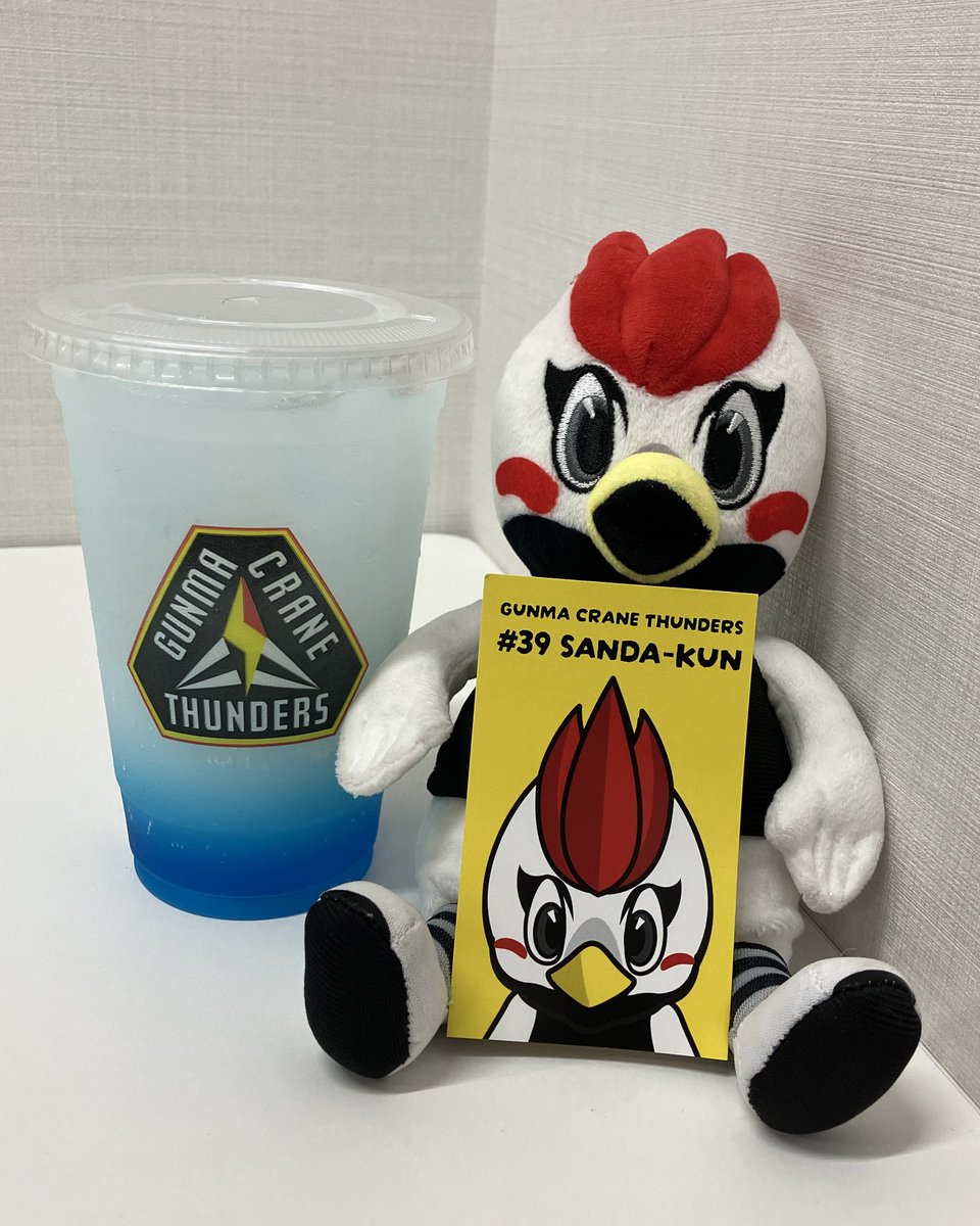 sandakun_39's tweet photo. 今日はボクに会いに来てくれてありがとうッ🐥✨

オリジナルお弁当はお腹いっぱいになったかなッ？🍱✨
少しでも涼しく、楽しい時間を過ごせていたら嬉しいンダッ🎐🩵

みんなにとって、今日が楽しい夏の思い出のひとつになったらいいなッ🌻✨

暑い中、オプアリに遊びに来てくれて本当にありがとうッ💛
また会える日を楽しみにしてるンダッ🐥⚡️

#サンダくん #群馬クレインサンダーズ #オプアリ