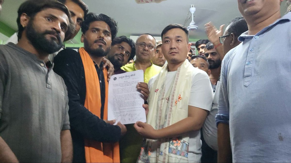 KreatelyMedia's tweet photo. A 13-point deal between Home Minister Sudan Gurung’s govt and Hindu groups commits to all-party talks within 3 months on declaring Nepal a Hindu nation.

हिंदू राष्ट्र नेपाल 🇳🇵 https://t.co/u4rwm5vv6z