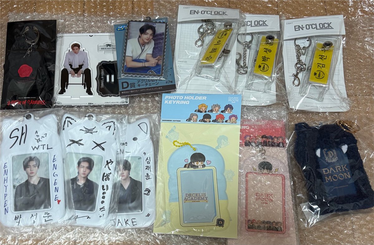 ENHYPEN 交換 買取 譲渡 グッズ 【譲】ENHYPEN グッズ 【求】ご提示