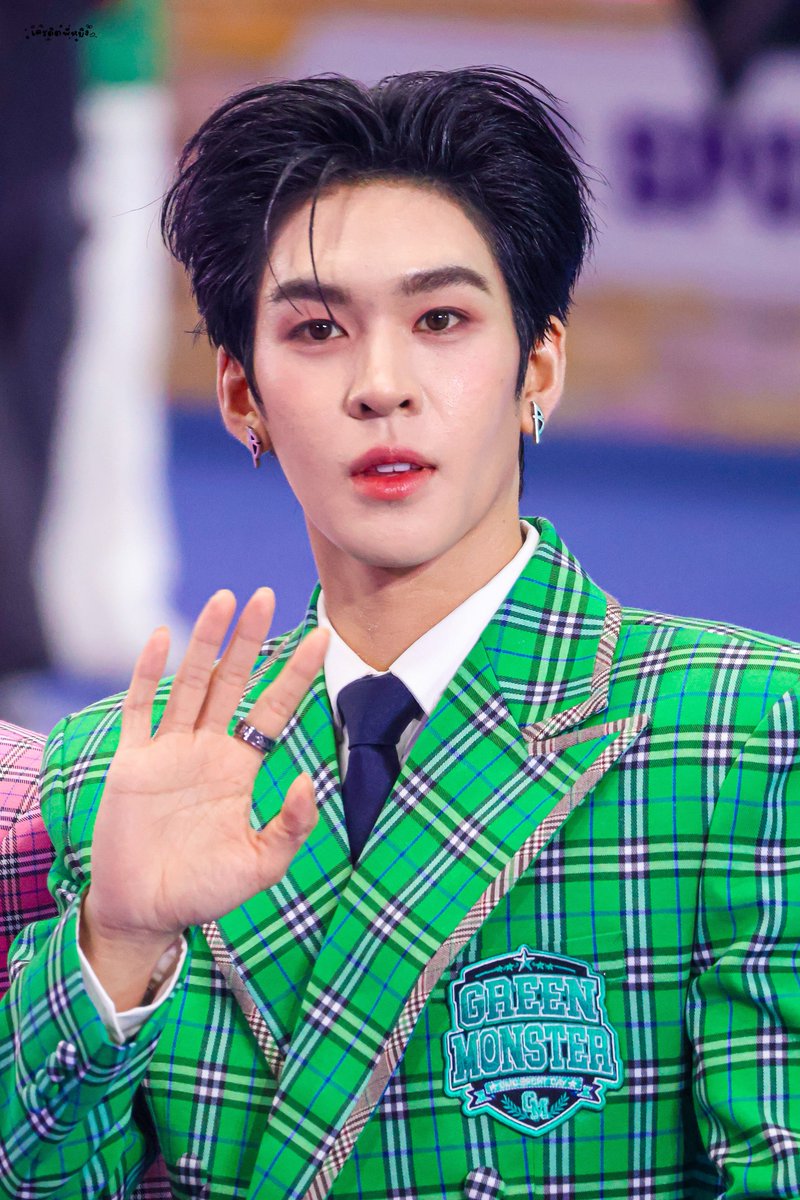 yyying_yy's tweet photo. 2026.08.01 | #auautnp 

หล่อเหมือนไม่มีอยู่จริงแต่มีจริงอยู่ตรงหน้า คนอะไรเครื่องหน้าคมชัด หล่อมากขนาดนี้ได้wa 

DOMUNDI SPORTS 2026
#DMDSPORTDAY2026
#กีฬาสีดูมันดิ2026 https://t.co/j9pJCAV2II