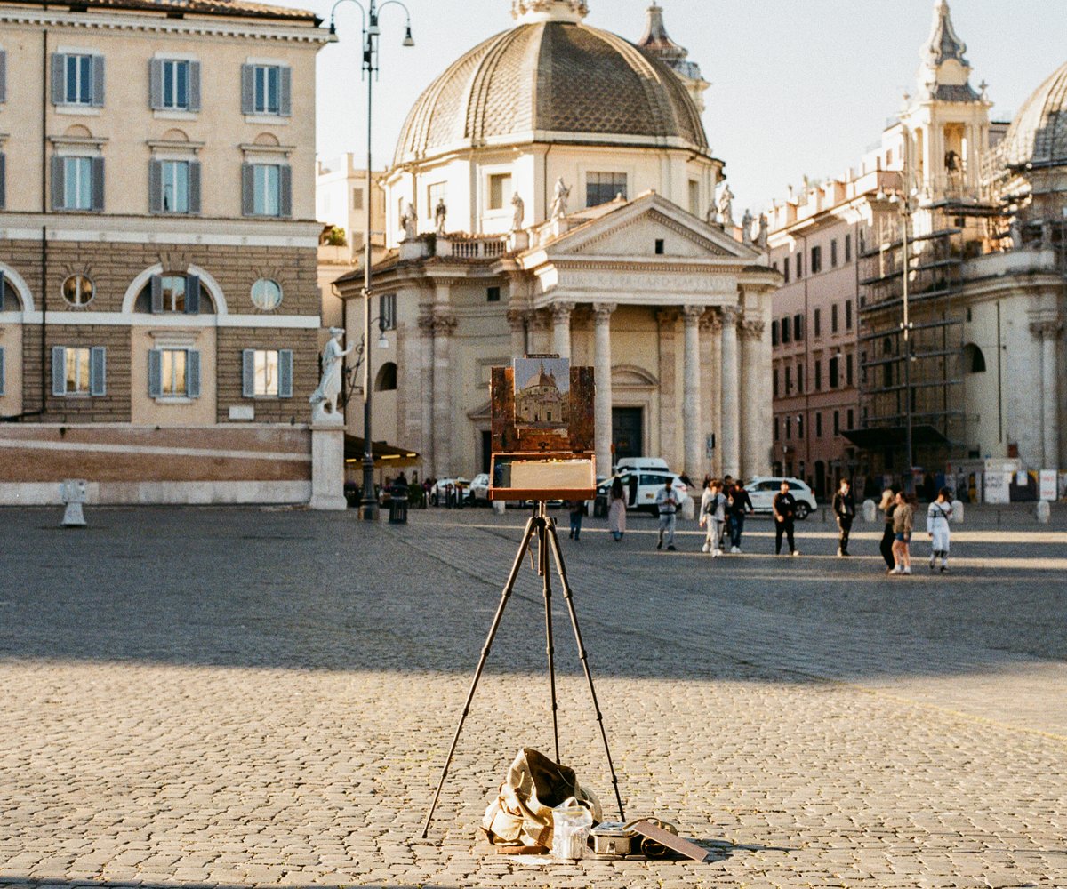 _ev's tweet photo. Santa Maria in Montesanto Badilica at Piazza del Popolo.
One of the twin churches and the Church of the Artists. https://t.co/JQ3IBslVXH