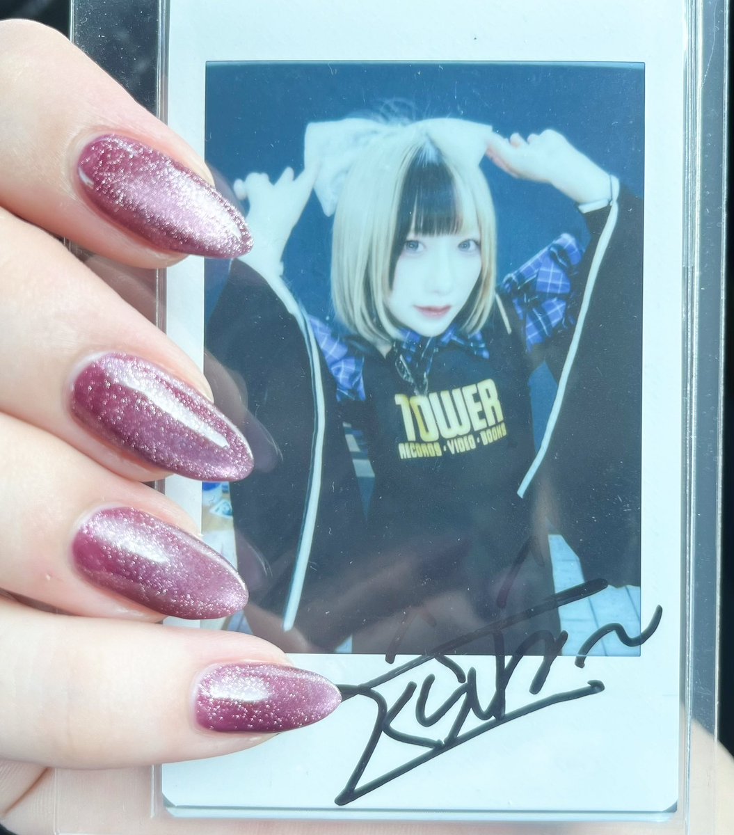 F____270's tweet photo. 赤と青混ぜて紫作ってもらったﾖ~~ ^ᴗ ̫ ᴗ^💜 https://t.co/XnLn497ReC