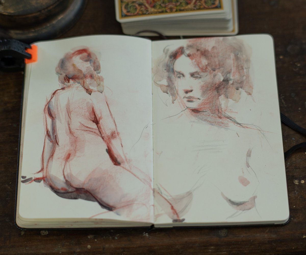 _ev's tweet photo. Lovely poses from Ksenia at Studio Luka Sydney.
Conté and pencil with watercolour. https://t.co/hL4Gfuns1b