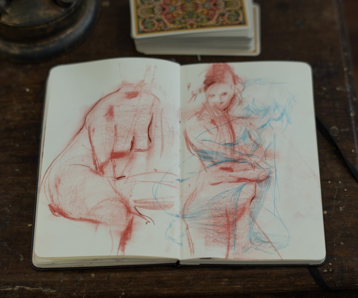 _ev's tweet photo. Lovely poses from Ksenia at Studio Luka Sydney.
Conté and pencil with watercolour. https://t.co/hL4Gfuns1b