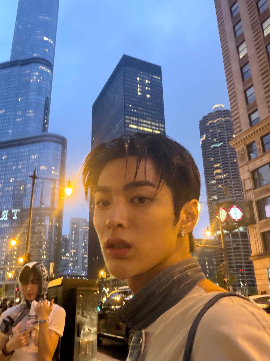 jjue0mn3verd1e's tweet photo. เห้ยยย แล้วไปถ่ายติดผู้หญิงเขา https://t.co/6RmqfPpW1A