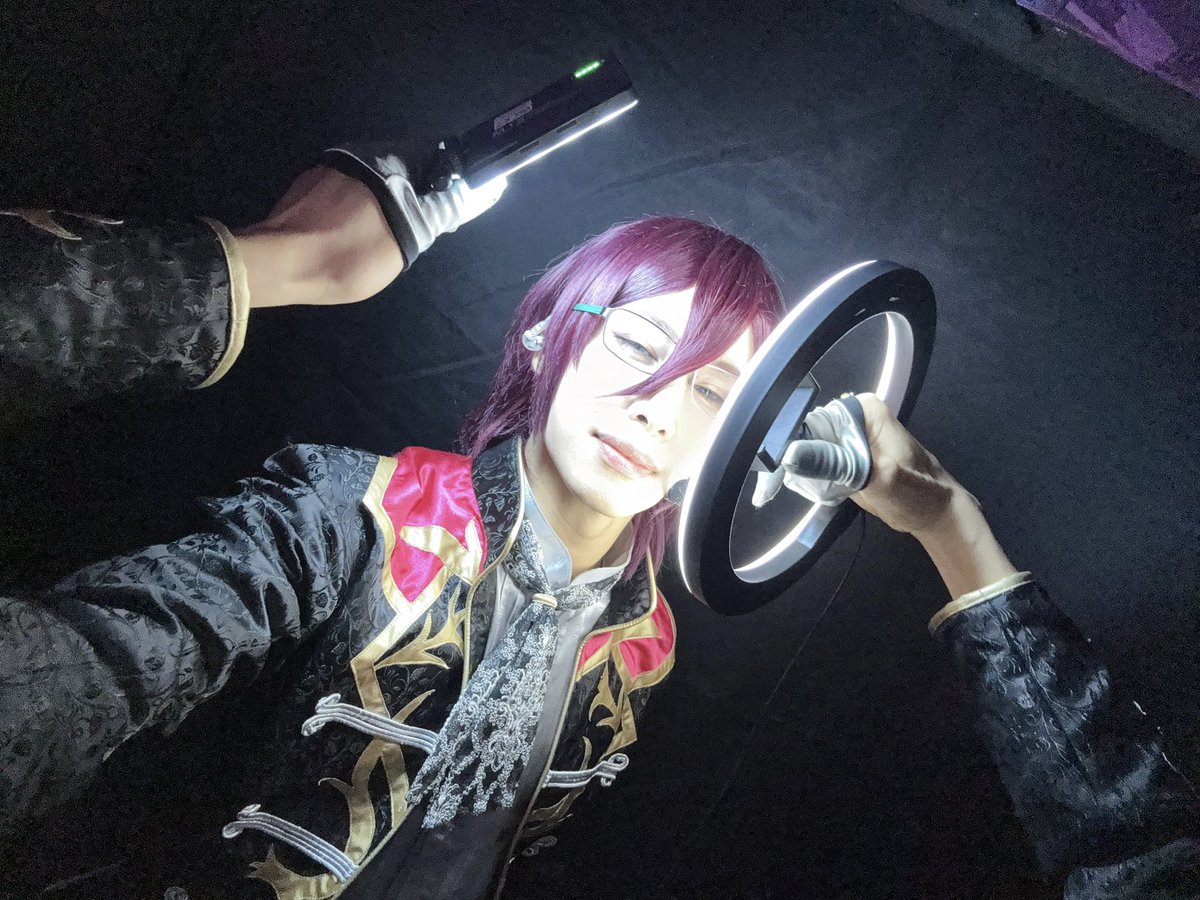 shinichi1109's tweet photo. 『あんさんぶるスターズ！THE STAGE』
-10th Anniversary LIVE- 

北九州2日目昼公演を終えました。
ご来場ありがとうございました！

夜もよろしくお願いいたします👓

#あんステ
#eden https://t.co/9Gugfw2vDN