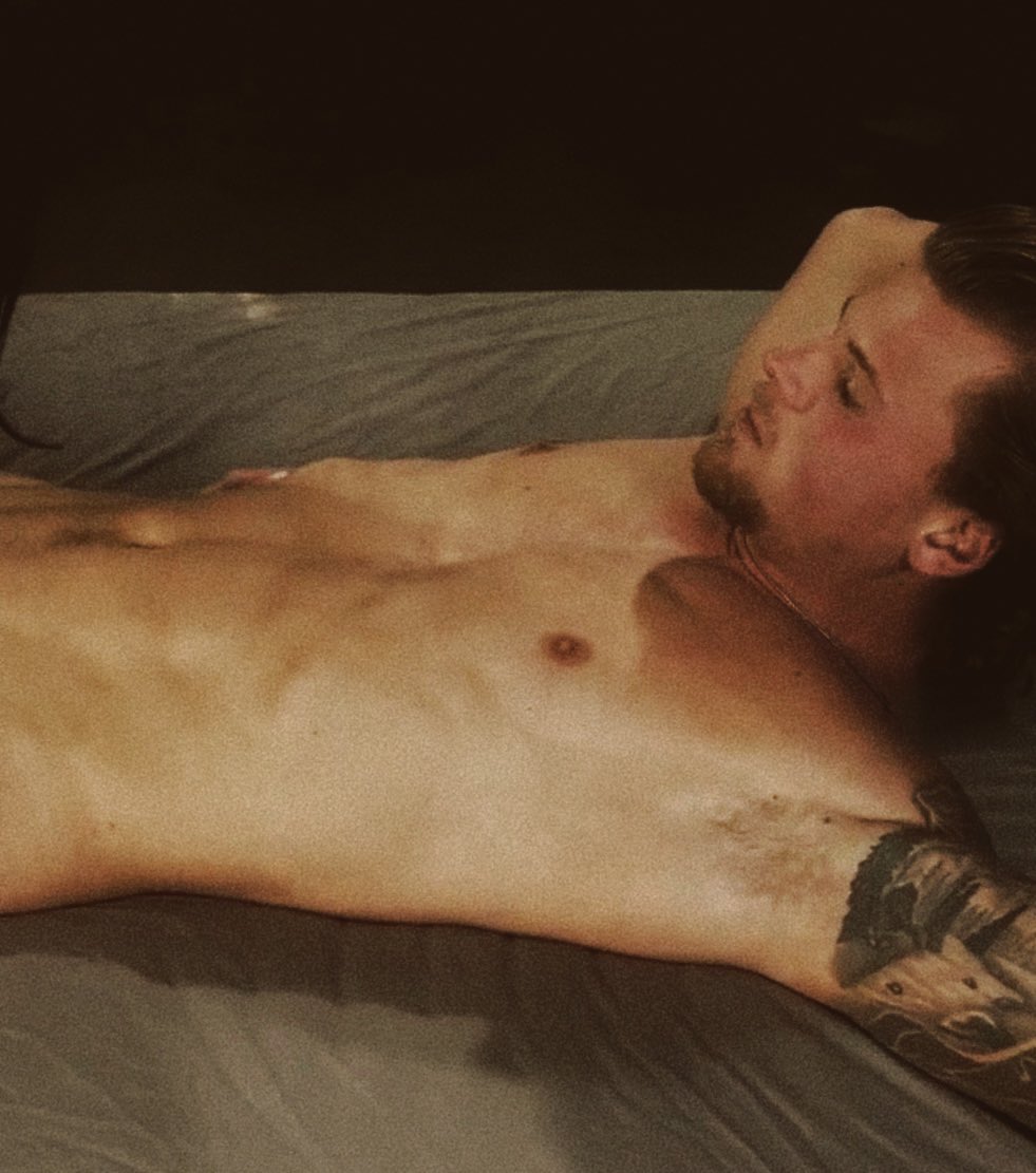 ManstheticXXX's tweet photo. @GunnarBishopx ✨ https://t.co/xnySE8MWyU