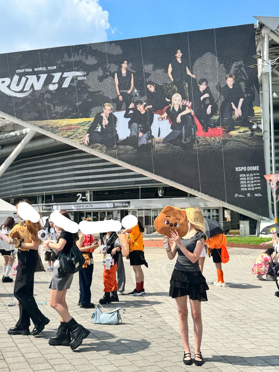 lia__0310's tweet photo. last day 🥹 #StrayKidsWorldTourRUN #RunItWorldTour #RunItWorldTour https://t.co/hEYhggzvkO