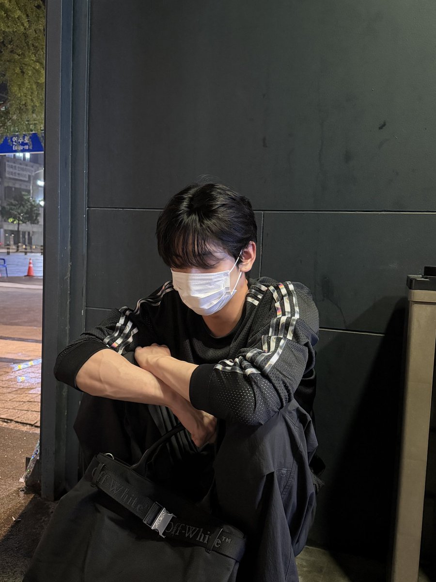_usanyanx's tweet photo. お風呂上がりの彼氏スビンと彼女を待ってる彼氏スビンとBBQデートでお肉焼く担当を買って出てくれるしごでき彼氏スビン𝑴𝒂𝒓𝒓𝒚 𝒎𝒆 https://t.co/mkeCROK8tw
