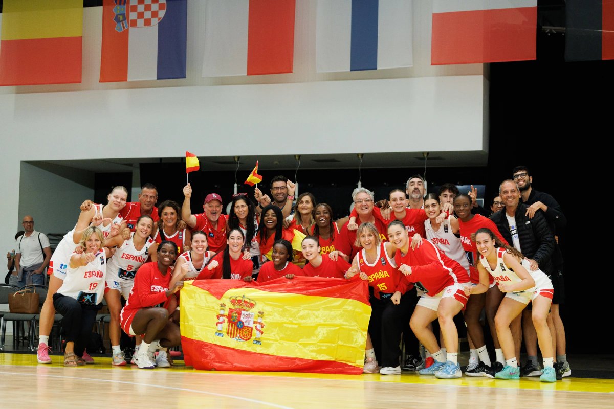 GIGANTESbasket's tweet photo. HOY se juega 🇪🇸

España se enfrenta a Turquía en la segunda jornada de la fase regular del #U18Eurobasket

 ⏰ A partir de las 13:00h

📸 FIBA https://t.co/mPrM05xWJi