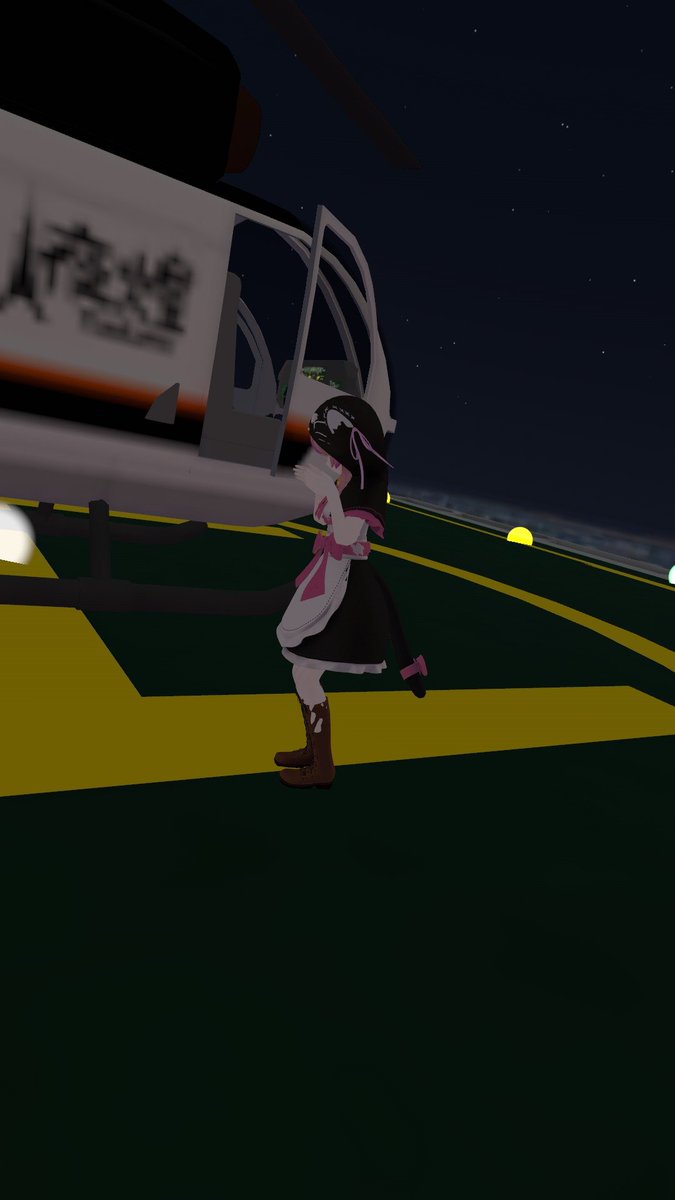 ginya_aria's tweet photo. ヘリコプター🚁の操縦は～
娘ちゃん🩷でした👏👏👏
東京タワー🗼に向かって➰GO!!!😆

#VRChat https://t.co/Ls2yW1gJa0