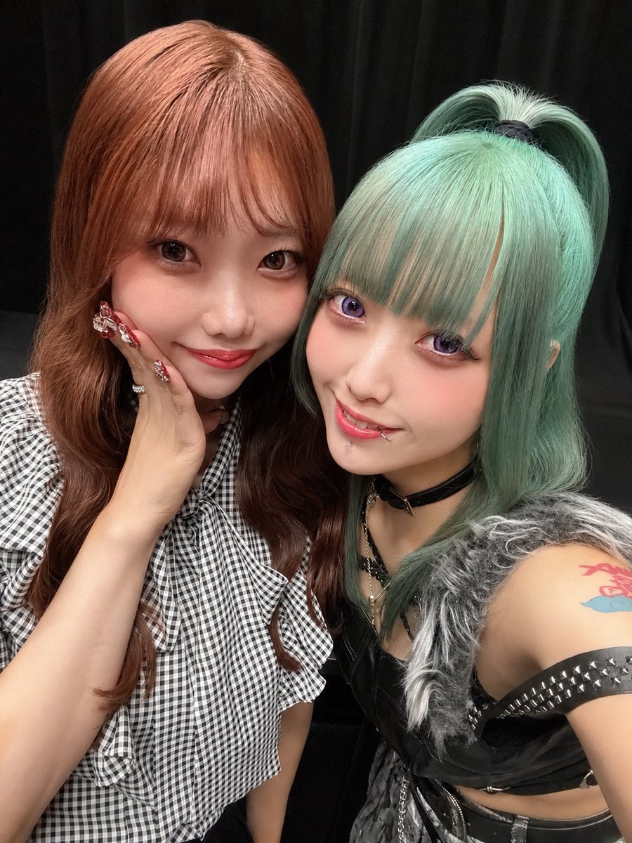 __piyotan___'s tweet photo. おかえりー😭💜そしてデビューおめでとう㊗️ネイルパーツがたまたまお揃いで運命感じた💘だいすきだよー₍ᐢ ˲  ̫ ˱ ᵔ₎ https://t.co/7nzwdefWm6