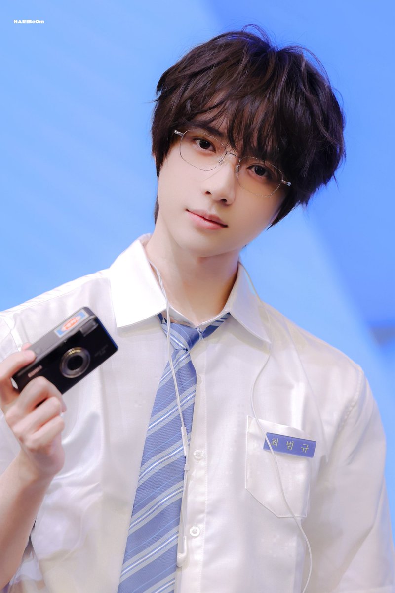 HARIBeOm_313's tweet photo. εïз 260802 εïз MAKESTAR TAIPEI
 🧸📖🧸
#투모로우바이투게더 
#범규  #BEOMGYU #TXT_범규
#TXT #TOMORROW_X_TOGETHER #ボムギュ https://t.co/GCwZsvnkwu