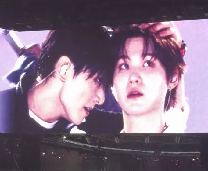 eternalwithbts's tweet photo. KALKIN YOONKOOK BOŞANMAMIŞ https://t.co/36zW3QfPB3