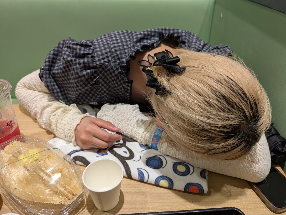 3131masaki's tweet photo. たこ焼き食べて寝る
＃うみちゃんまんずTIF2026 https://t.co/ZhI2bdWqDj