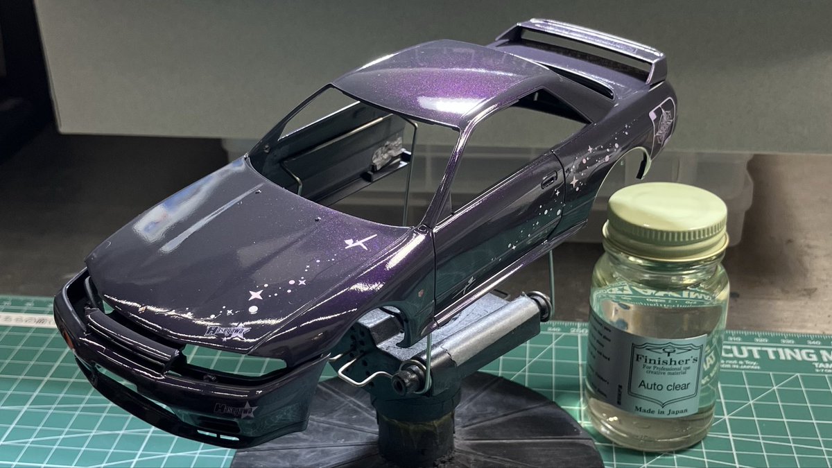 man01LST's tweet photo. 1/24 ハセガワR32 首都高バトル

本日も横浜トレッサタミヤのアトリエに来ましたR32クリアー吹き2日目フィニシャーズオートクリアーを使用、とても扱いやすいです
計4回ほど塗り重ねたので一週間乾燥させて来週は中研ぎですね https://t.co/zMDkPyGhPl