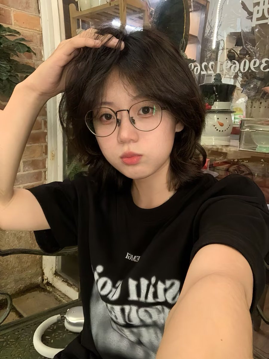 MdShofikul10's tweet photo. 随手一发 #反差 #短发 #女高 https://t.co/D5rEXgCE4o