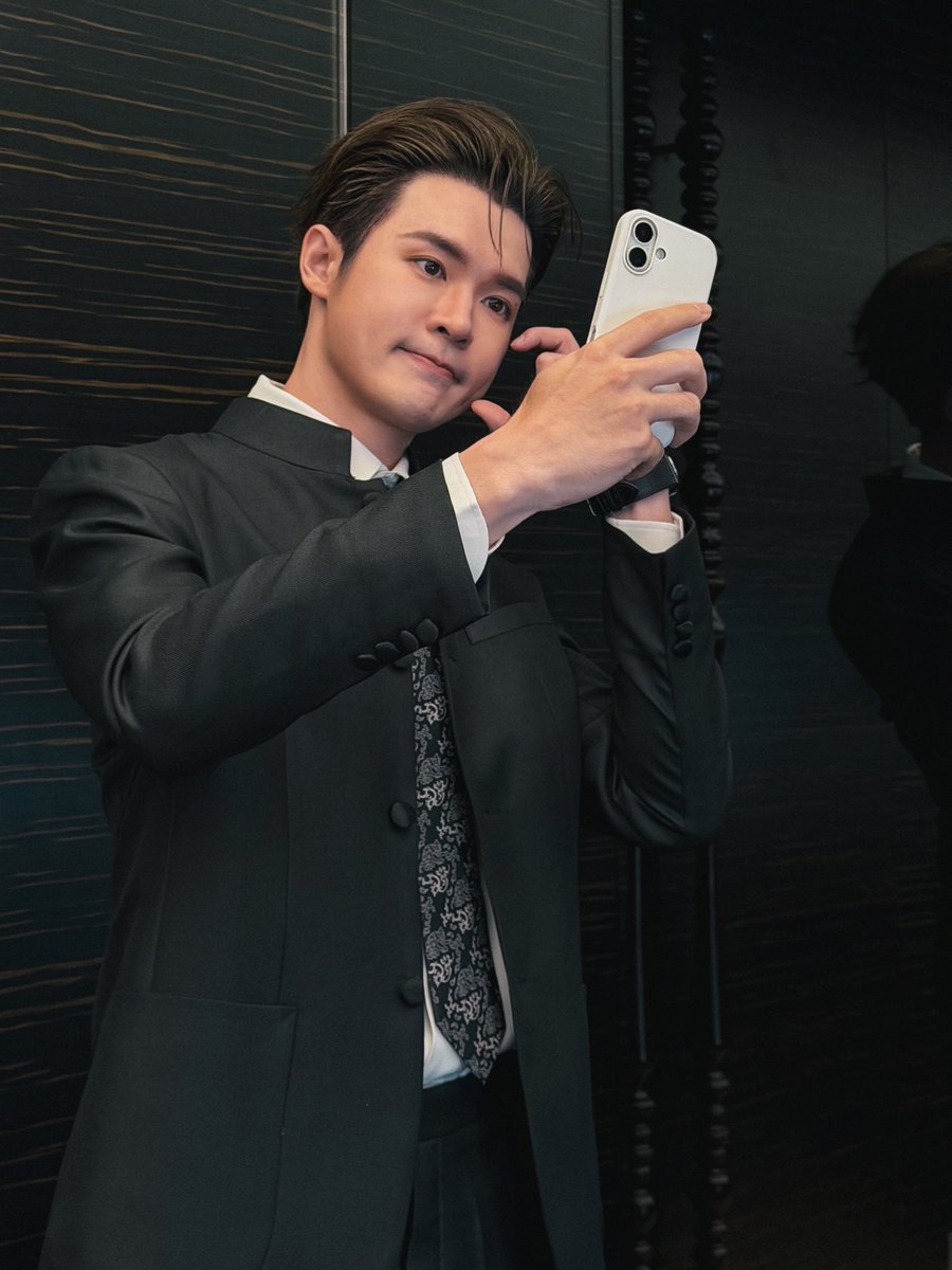 b_acequad's tweet photo. BILLY SPECIAL MOMENT BY HONAHLEE

#BillyXHONAHLEE https://t.co/AZPXyJ1A8b