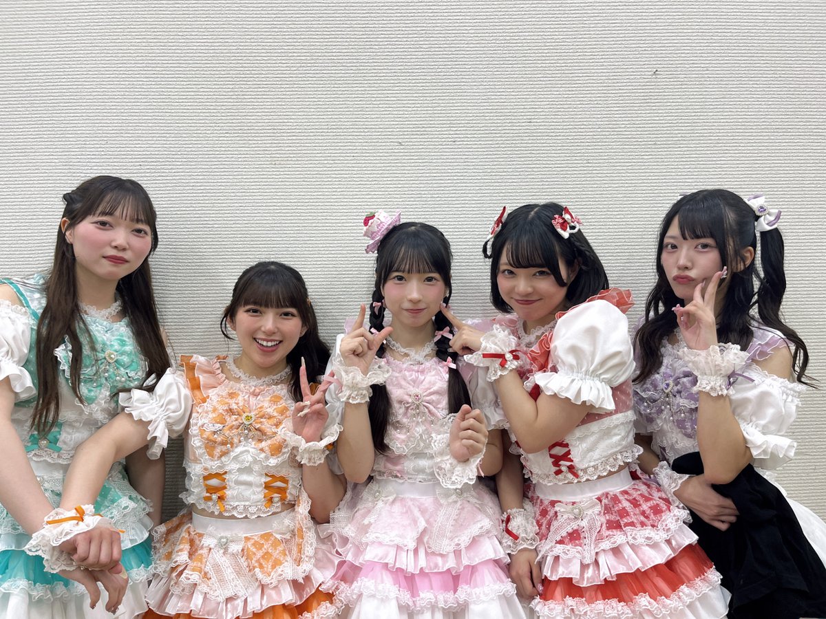 minipure_0429's tweet photo. アイチャレSTAGE
ありがとうございました .ᐟ.ᐟ♡

このあとは
「 アイチャレSTAGE＋ 」⟡.·
📍 KMAパラダイスホール
⏰OPEN 15:40 / START 15:50
🎤16:20〜16:50 (物販C：16:55〜17:55)

両部お越しいただいた方は、
全員集合チェキ券をプレゼント ✩︎⡱
&
📸一部撮影可能曲あります .ᐟ.ᐟ♡

 ✦・┈ Ticket Info ┈・✦
🔗https://t.co/cyqvDqZKQu

 ✦・┈ 入場特典あり.ᐟ.ᐟ ┈・✦
▷▶チェキ券（サインなし）1枚

ご来場お待ちしております 𝝑𝝔⸝⸝

#minipure