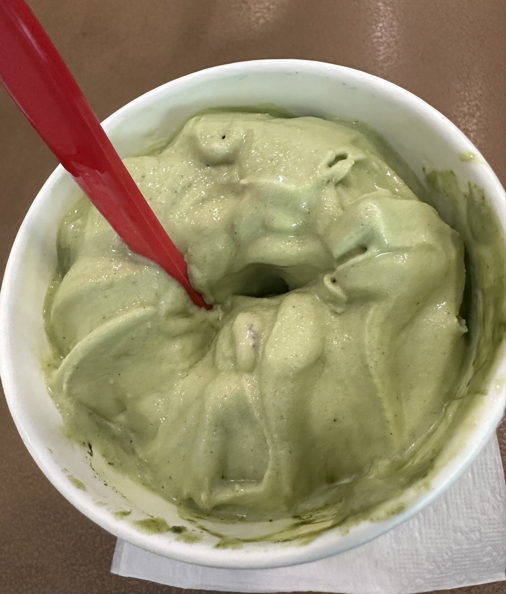HiZack1420917's tweet photo. My Matcha ice cream taste so good😄 #matcha https://t.co/KJDSIQHahe