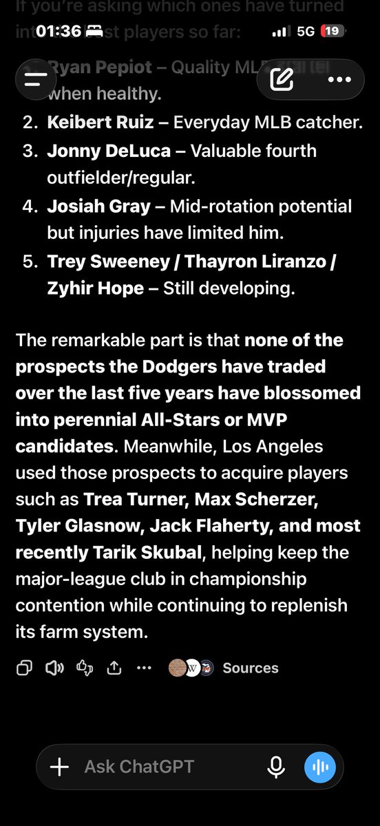 Will_4is's tweet photo. @Markchoma1 @Zfoose24 @Jokeeee_ Yes bc dodger top prospects that they trade away have such a great history of hitting 25+ HRs, .900 OPS, and 25 SBs huh? https://t.co/m6nBOOPIBh