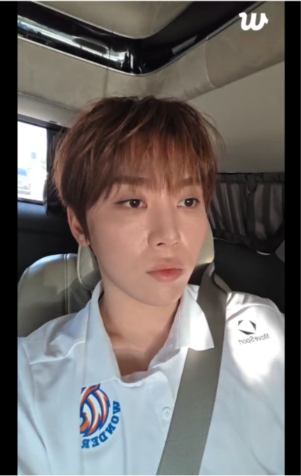 comeaflove's tweet photo. 헐 승관이 제주도 가게 선결제 해줬다는 이야기 봤는데 자긴 그런 적 없고;;; 그 친구랑 연락 안한지 좀 됐대 

"정확히 말씀은 못드리지만 제 선에서 용납할 수 없는 일이 있었어요. 팬분들이 살짝 피해를 많이 보셔가지고..."

근데 알리려고 할 수도 없는 거라 가만 있었대 https://t.co/tb1MP2SDNW