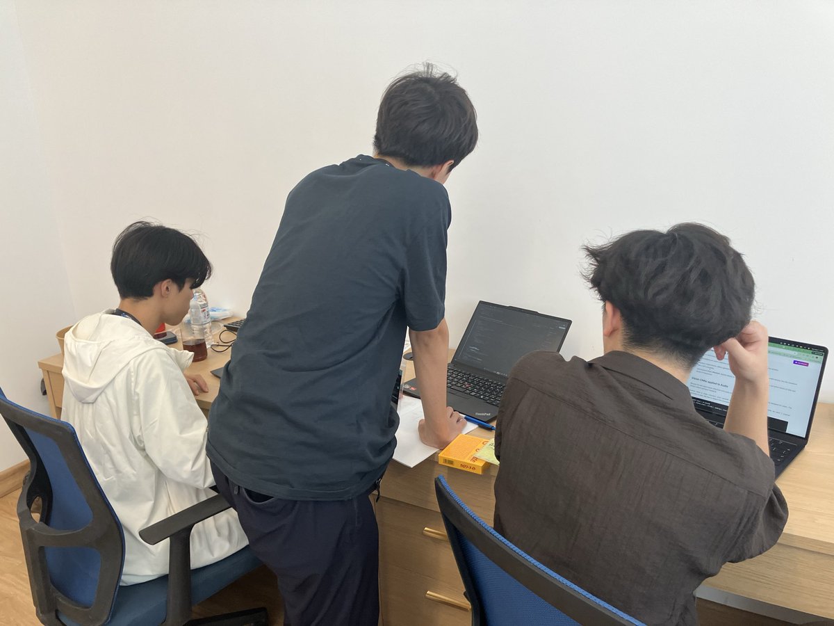 JOAICommittee's tweet photo. 明日から始まるIOAI本戦に向けて日本代表勉強会中です！！
#IOAI https://t.co/rGZrXdjkb0