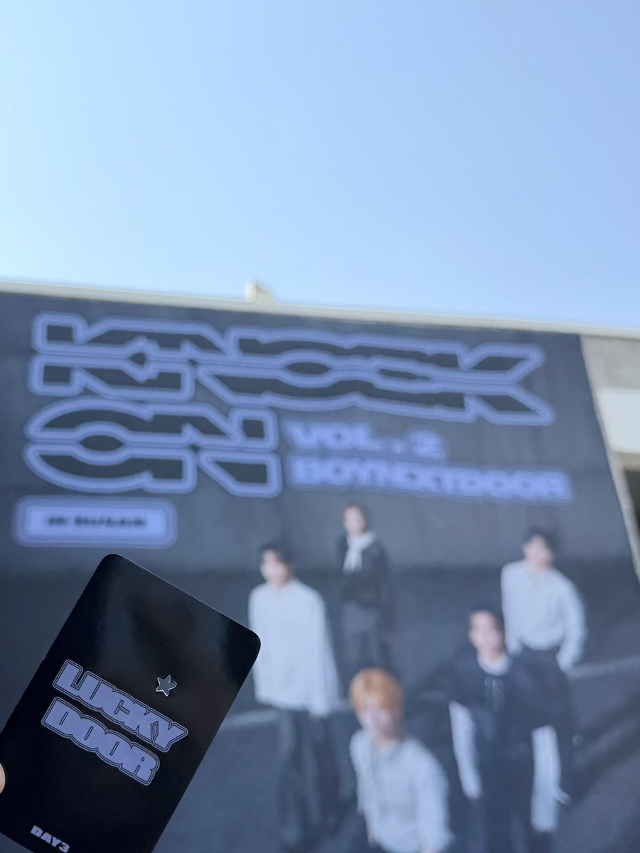 ppuuuuuw's tweet photo. 덕분에 이하니 두장 ㅎ https://t.co/sXHBD8C1Sw