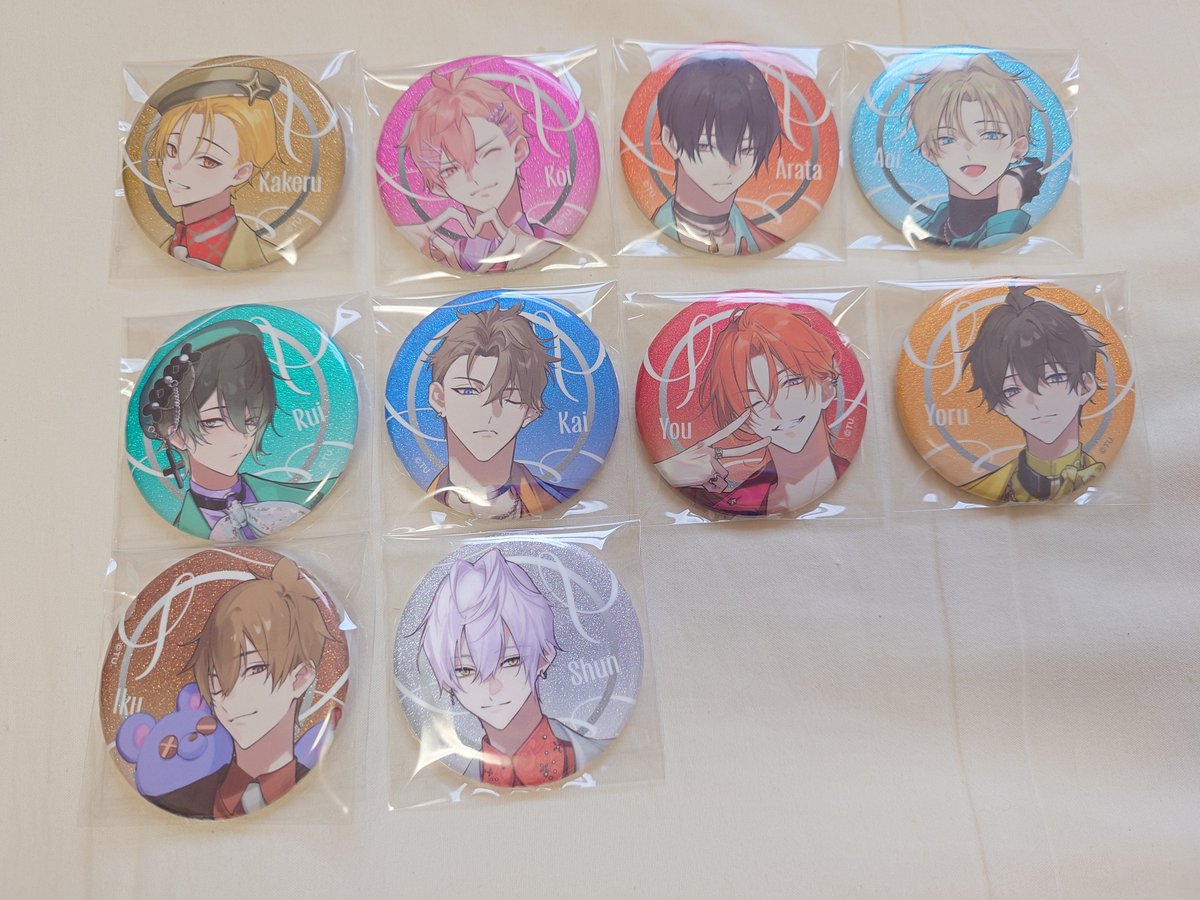 tsukiao_0137's tweet photo. 【譲渡】 
ﾂｷｳﾀ。 ﾂｷﾌﾟﾛ ﾂｷｼｮ ﾋﾞﾋﾞﾗﾝ 缶ﾊﾞｯｼﾞ

(譲)
駆 恋 新 葵 涙 海 陽 夜 郁 隼

(求)
各550円(+送料)

郵送対応。
まとめて優先。 https://t.co/SuavSfpOrS