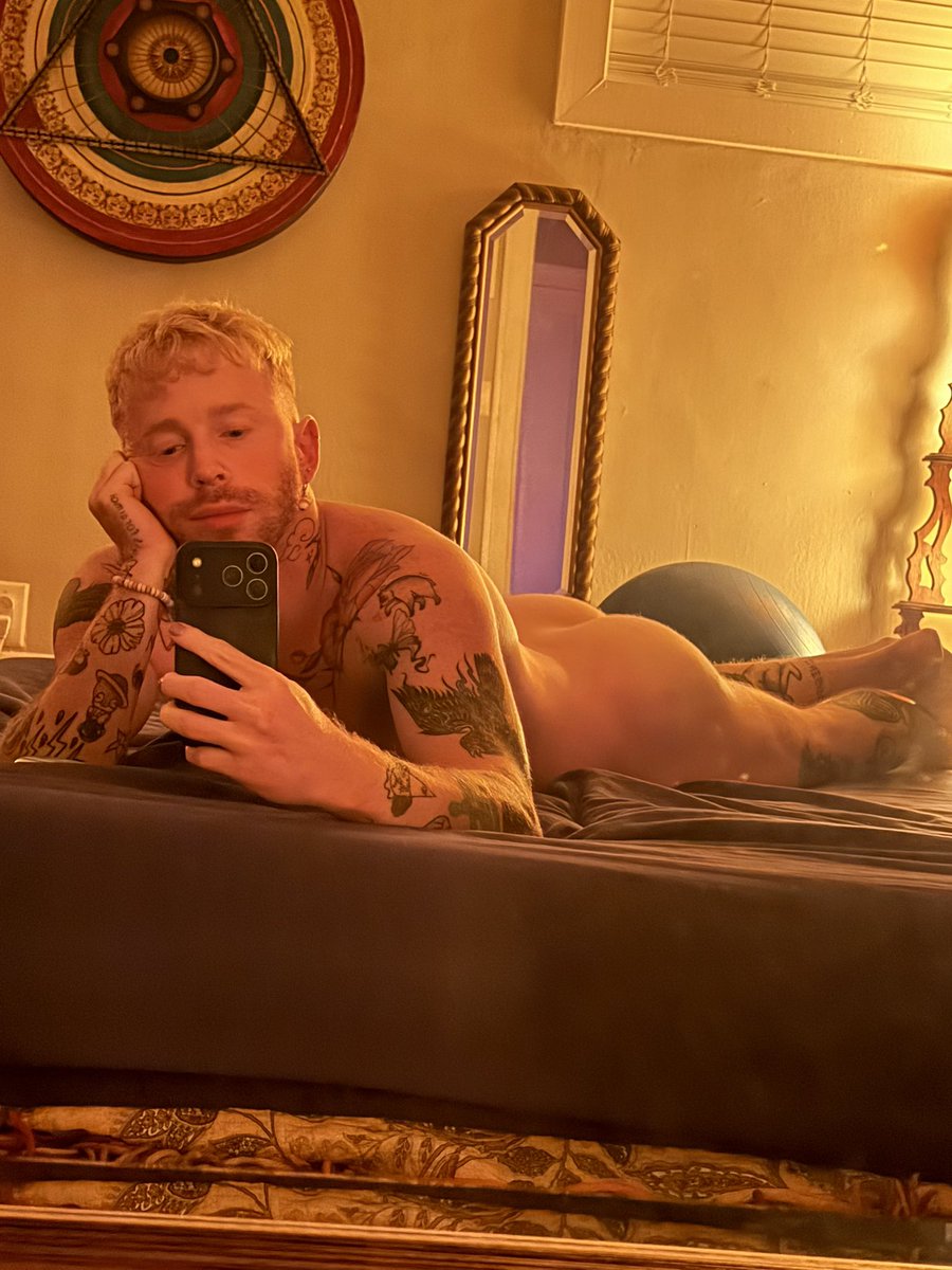 DeanTaylorX's tweet photo. Hellooooo. https://t.co/qPIPkGM6wv