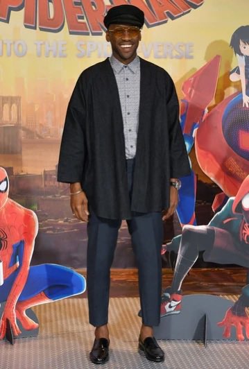 MaguTeamTC's tweet photo. マハーシャラ・アリがボイスキャストを務めた『スパイダーマン:アクロス・ザ・スパイダーバース』のスパイダー・マイルス・モラレス、スパイダー・グウェン、スパイダー2099のツム
#ツムツム https://t.co/JXpxQJy9fH