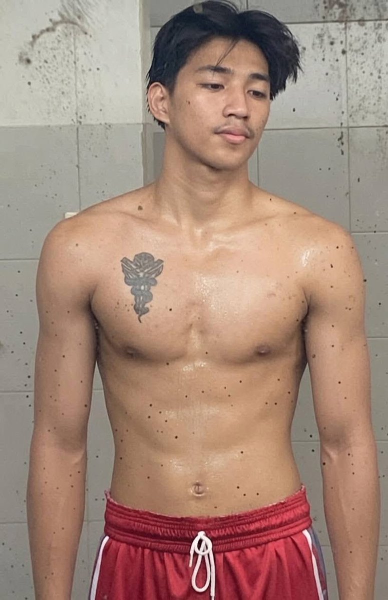mylipslikesugrr's tweet photo. Mahiwaga talaga ang salamin na ito sa Intramuros https://t.co/PERrQWcvcb