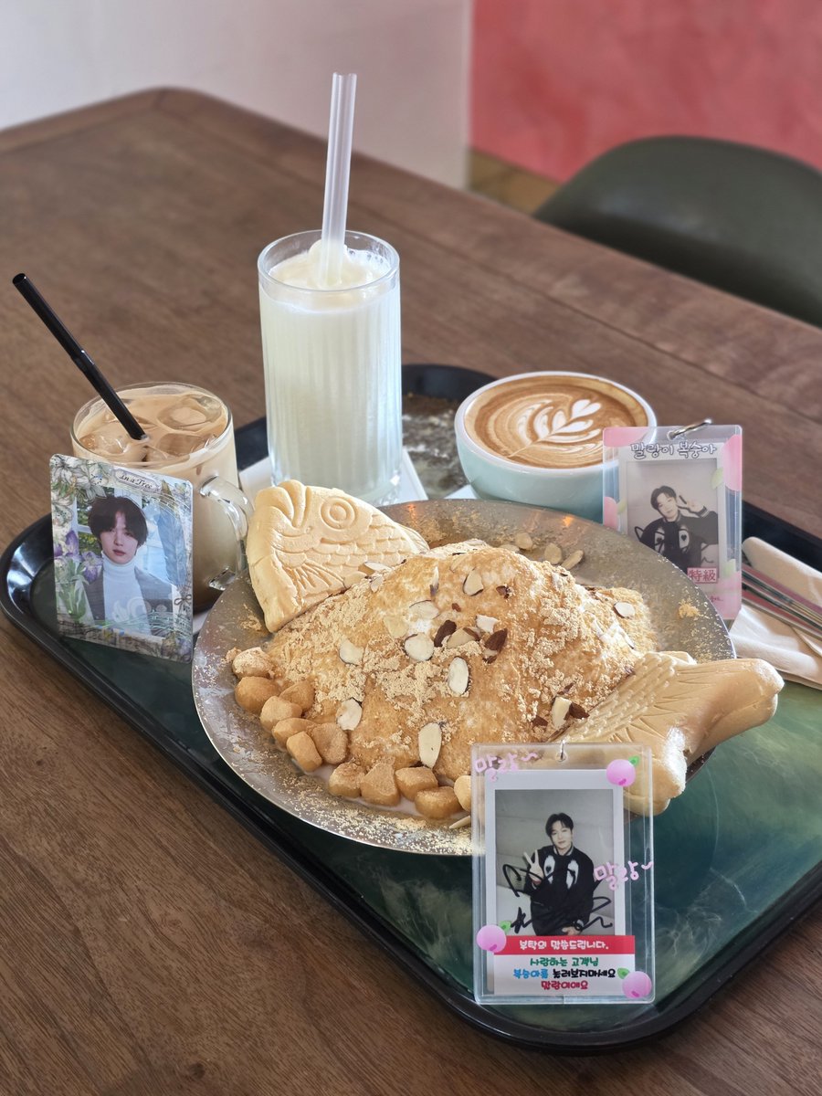 Unique_GOM's tweet photo. 짠거 먹엇으니가 단거먹어야지
후후 사람 많이 없어서 창섭이가 앉았던 테이블로~
📍더큰나무
#창섭이를_위한_맛집이지오 https://t.co/HzwpImcr1Z