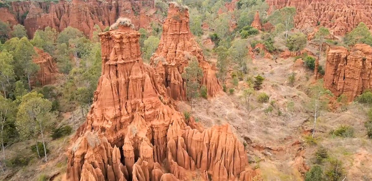 ETConsulateDXB's tweet photo. Discover Konso: Ethiopia’s Living Engineering Marvel

Located in southern Ethiopia lies a UNESCO World Heritage treasure, generations of Konso people built drystone terraces across the mountains, transforming harsh land into lush farmland.
Step into a Konso village
#VisitEthiopia https://t.co/jpZnQM3DCG
