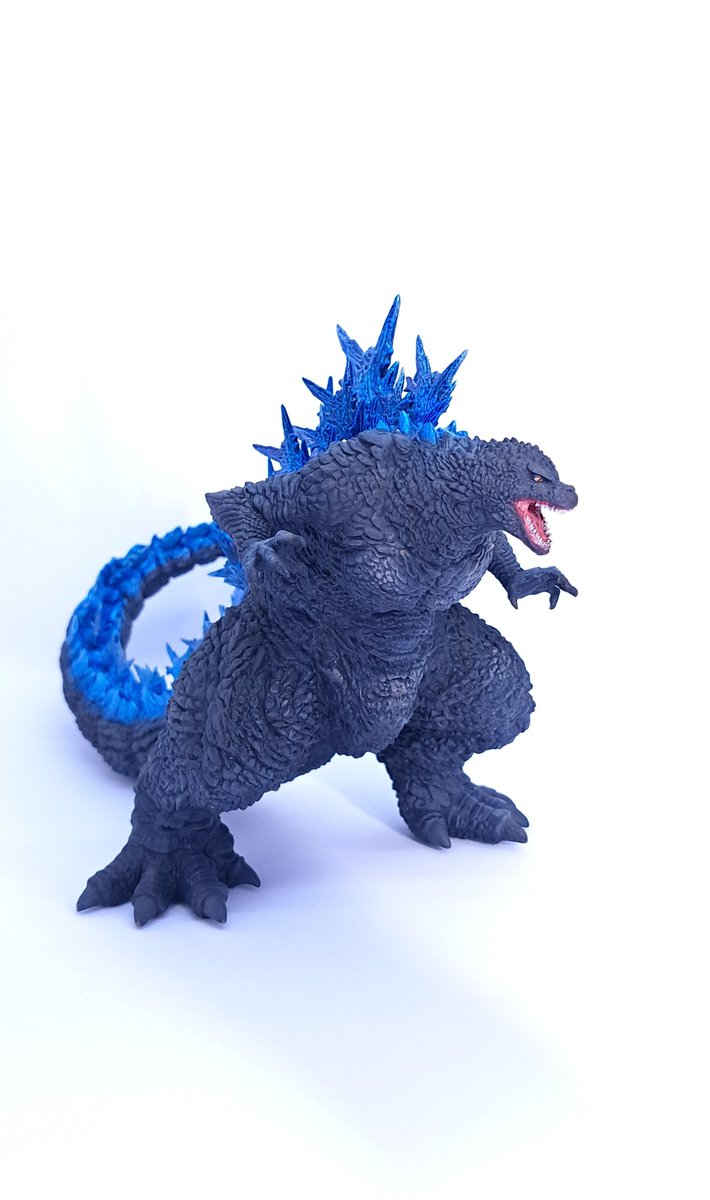 oukasirabe's tweet photo. アオシマプラフィギュア　
ゴジラ（２０２３）完成です。

固定モデルですが会わせ目が目立ちにくい設計になってるので感動しました
今回はファレホのエクスプレスカラーをメインで塗ってみました
映画も続編が発表されて楽しみです😆 https://t.co/rVX9S9cg68
