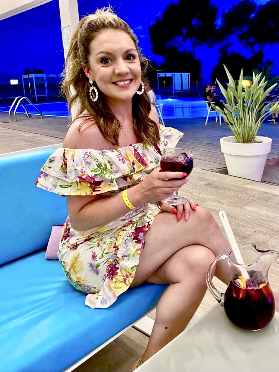 raymach1's tweet photo. LAURA

🏖️

#LauraTobin
#ITVWeather https://t.co/O3VScc54IZ