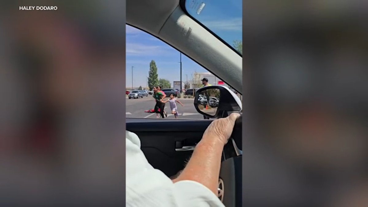 ABC7NY's tweet photo. Suspect dead, fatalities and injuries reported after shooting at Idaho In-N-Out, police say https://t.co/7aVUc7QwUN https://t.co/5jmCxV2SF9