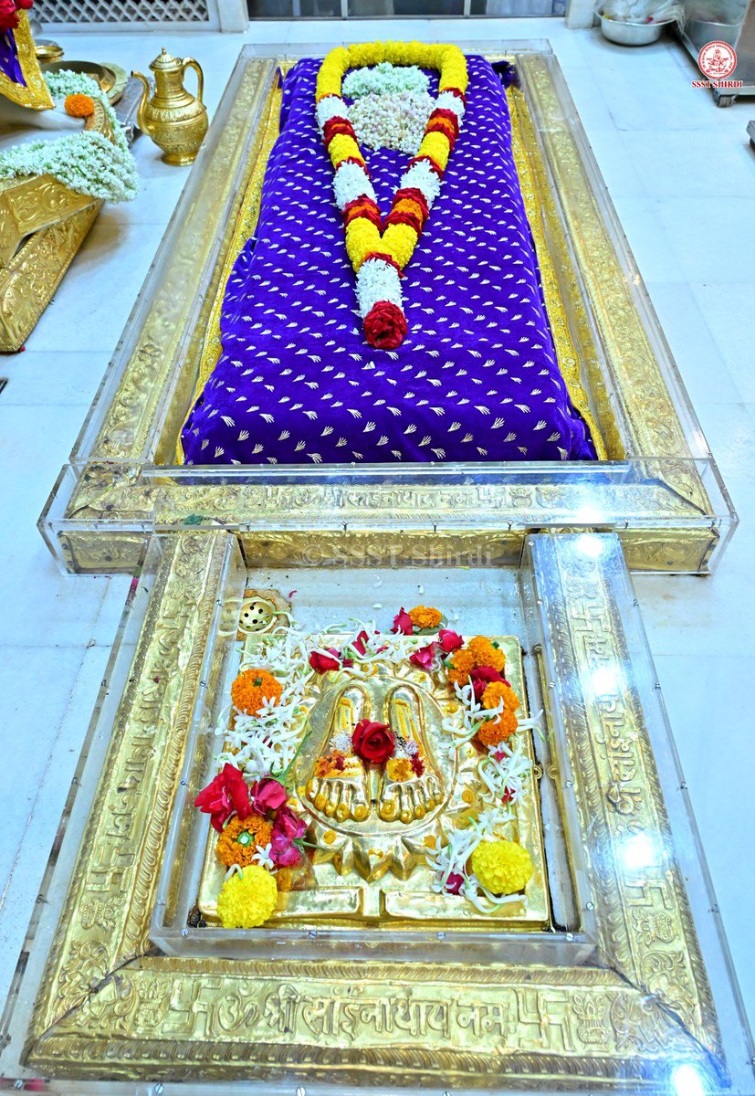 SSSTShirdi's tweet photo. *!! ॐ साई राम !!*
*श्री साईबाबा संस्थान विश्वस्त व्यवस्था,शिर्डी*
*!! ॐ Sai Ram !!*
*Shri Saibaba Sansthan Trust, Shirdi*
≈≈≈≈≈≈≈≈≈≈≈≈≈≈≈≈≈ 
*आरती :- माध्यान्ह आरती*
*रविवार ०२ ऑगस्ट २०२६*  
*Aarti :*Madhyan Aarti*
*Sunday 02 August 2026* https://t.co/jwQ6yn0W1S