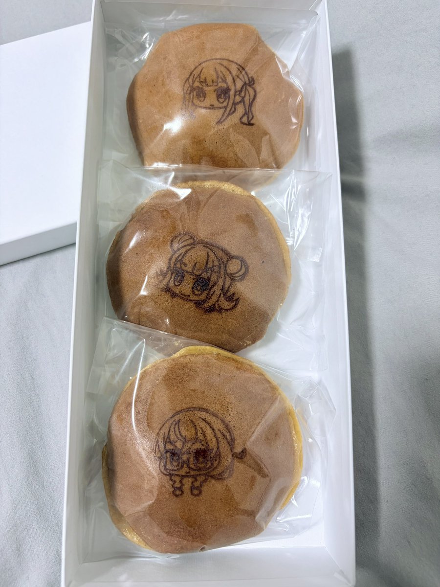Leaf_2nd's tweet photo. どら焼き買いすぎた https://t.co/Q7YOcfwQ92