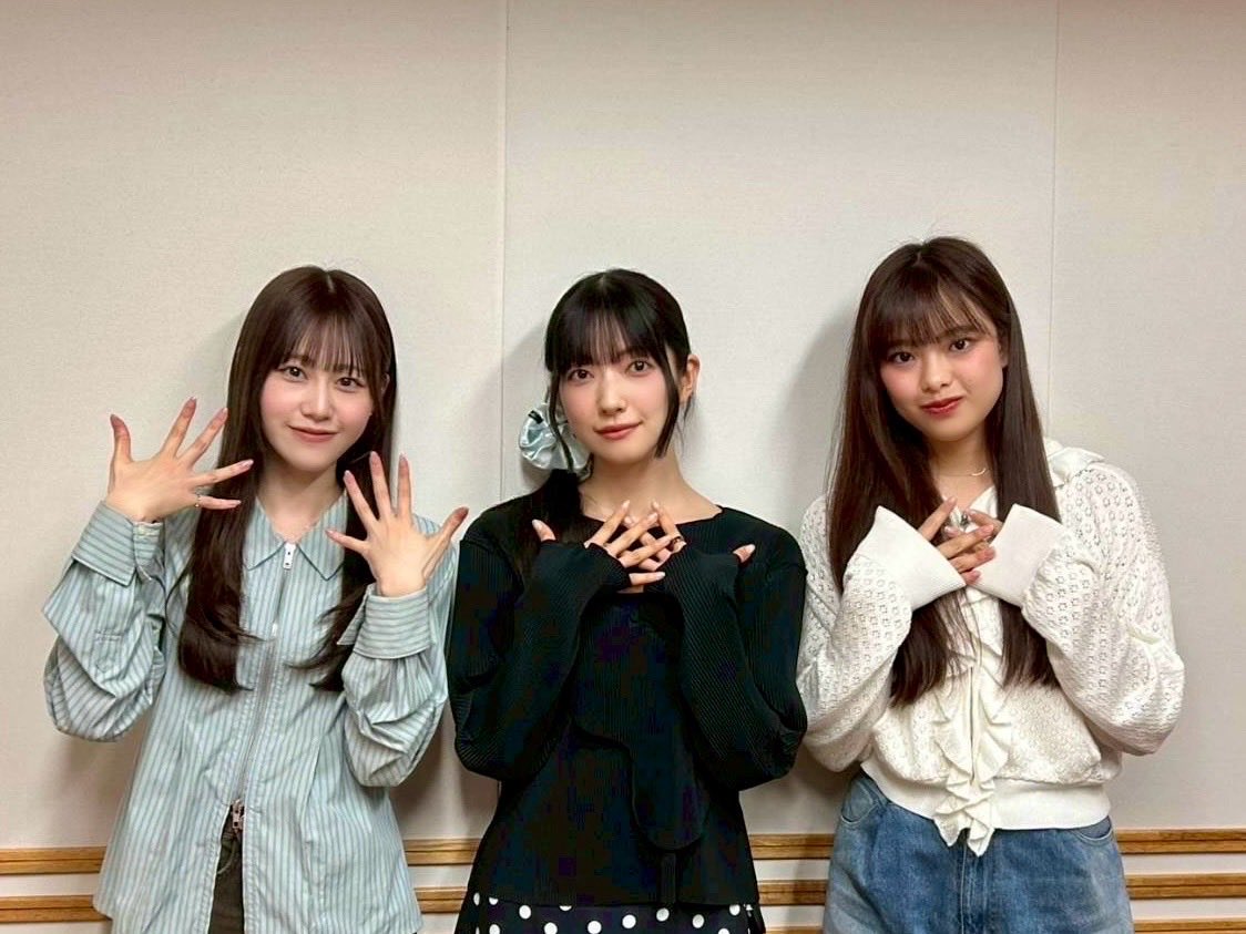 sakurazaka46's tweet photo. 本日8月2日(日)19:00～
文化放送「櫻坂46の『さ』」レギュラー放送に

#遠藤光莉、#大園玲、#向井純葉 が出演いたします📻✨

ぜひお聴きください🌸
@sakura_joqr #櫻坂のさ #櫻坂46
https://t.co/mxQYZDmqDW https://t.co/i55WNTBz2S