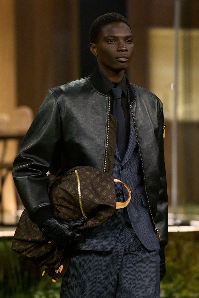karlvanduyn's tweet photo. Envisioning a future already in motion, Pharrell Williams reframes futurism through the resonance of a timeless lens, grounding innovation in an enduring wardrobe that is shaped by the hand of the craftsman, told through artistic and technical ingenuity.
@LouisVuitton https://t.co/6xtDQHLukZ